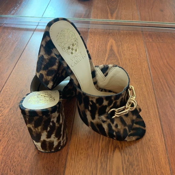 Vince Camuto leopard print mule sandal - Picture 4 of 7